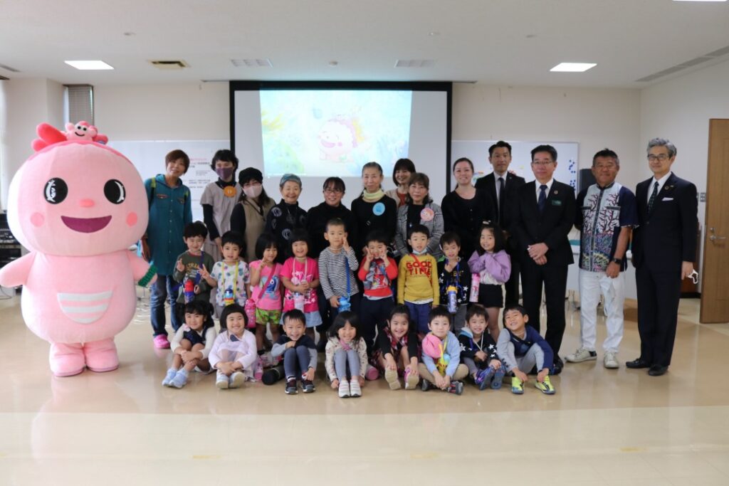 「サンゴの村宣言」普及啓発アニメ完成イベントの様子